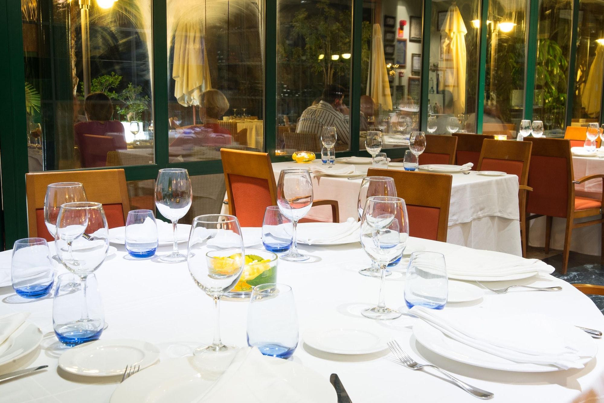 Hotel Mr Les Rotes 4*